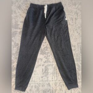 Vuori Jogger Pants Womens MEDIUM Dreamknit Performance Soft CHARCOAL HEATHER NEW